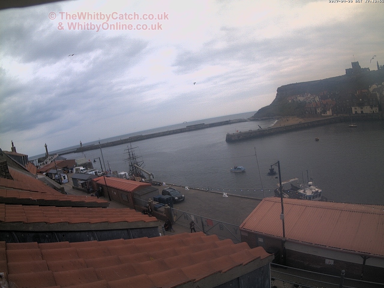 Whitby Sat 29th April 2017 17:14.