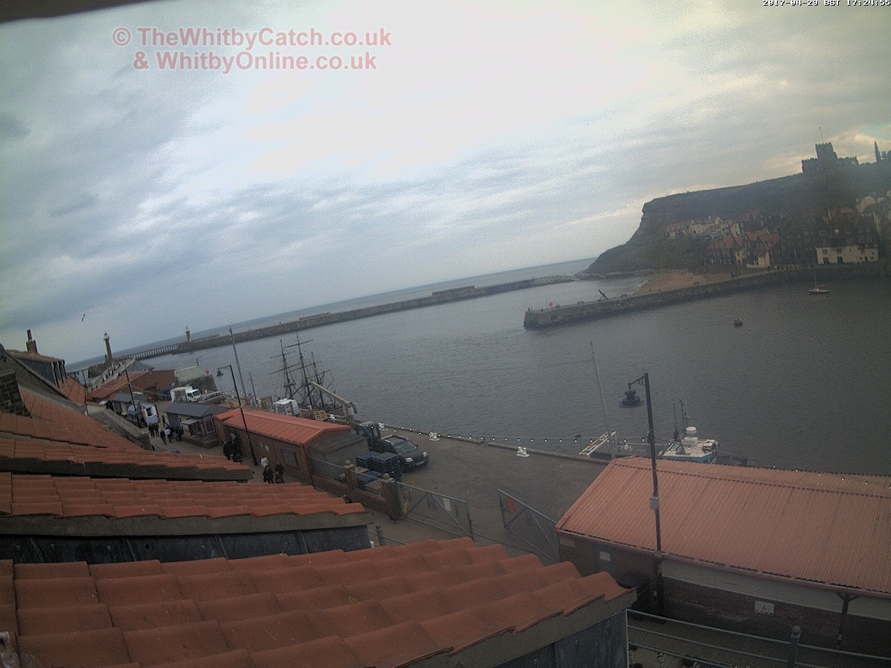 Whitby Sat 29th April 2017 17:25.