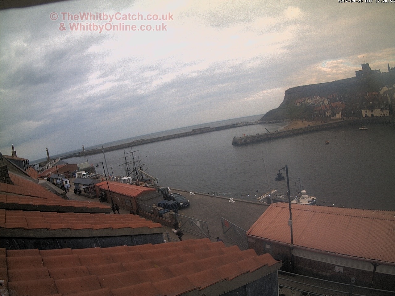 Whitby Sat 29th April 2017 17:29.
