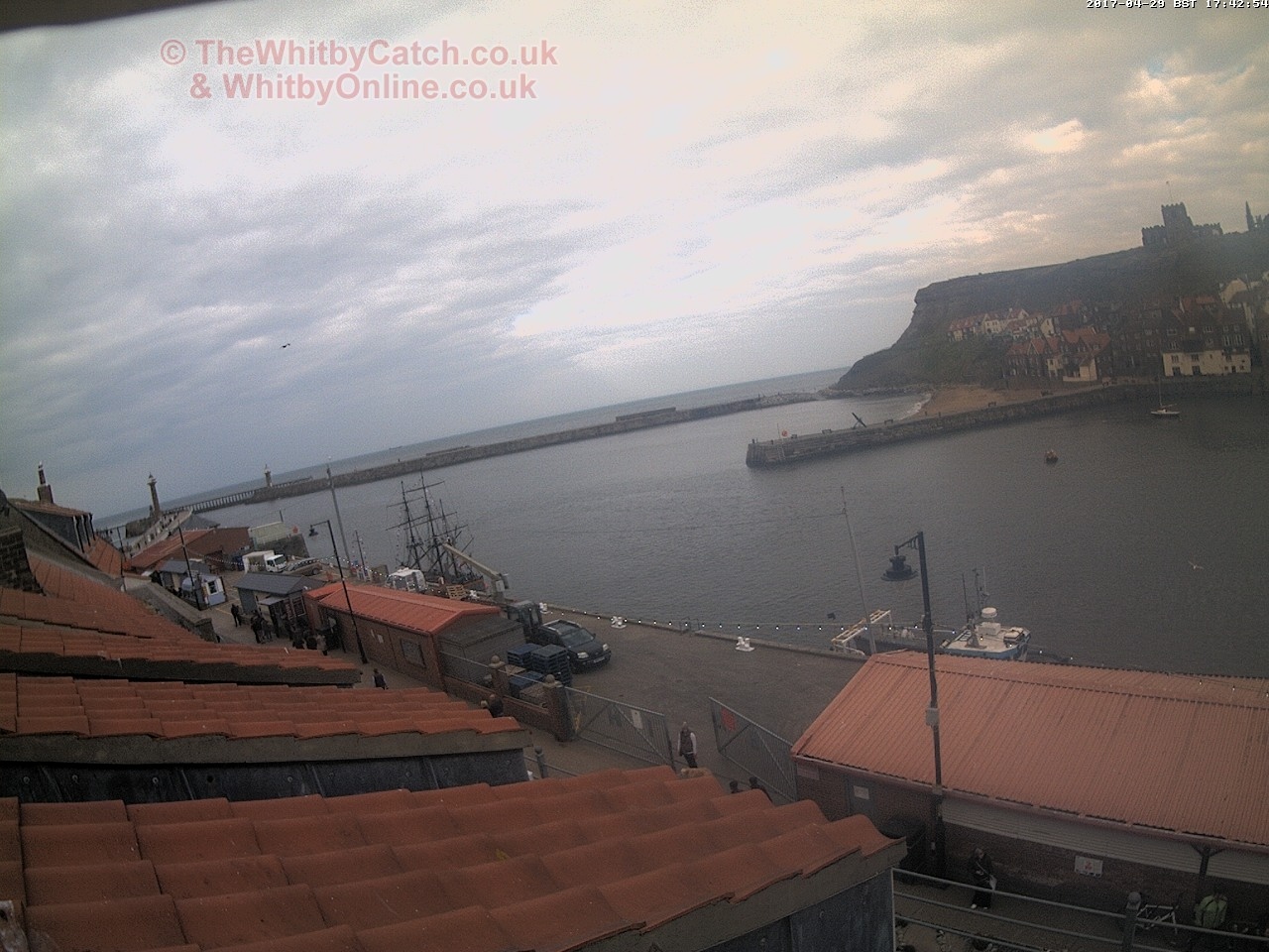 Whitby Sat 29th April 2017 17:43.