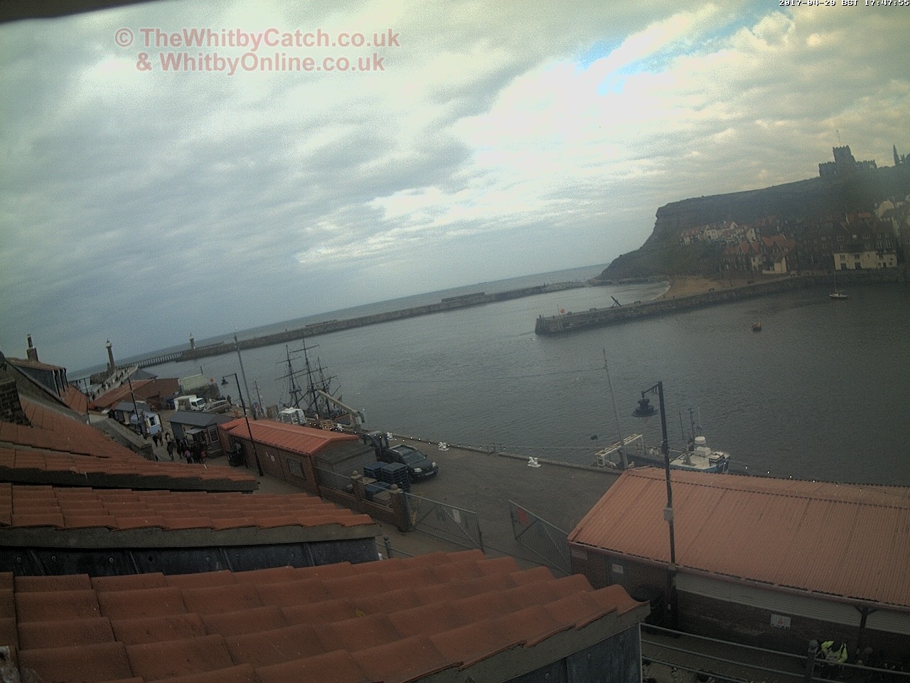 Whitby Sat 29th April 2017 17:48.