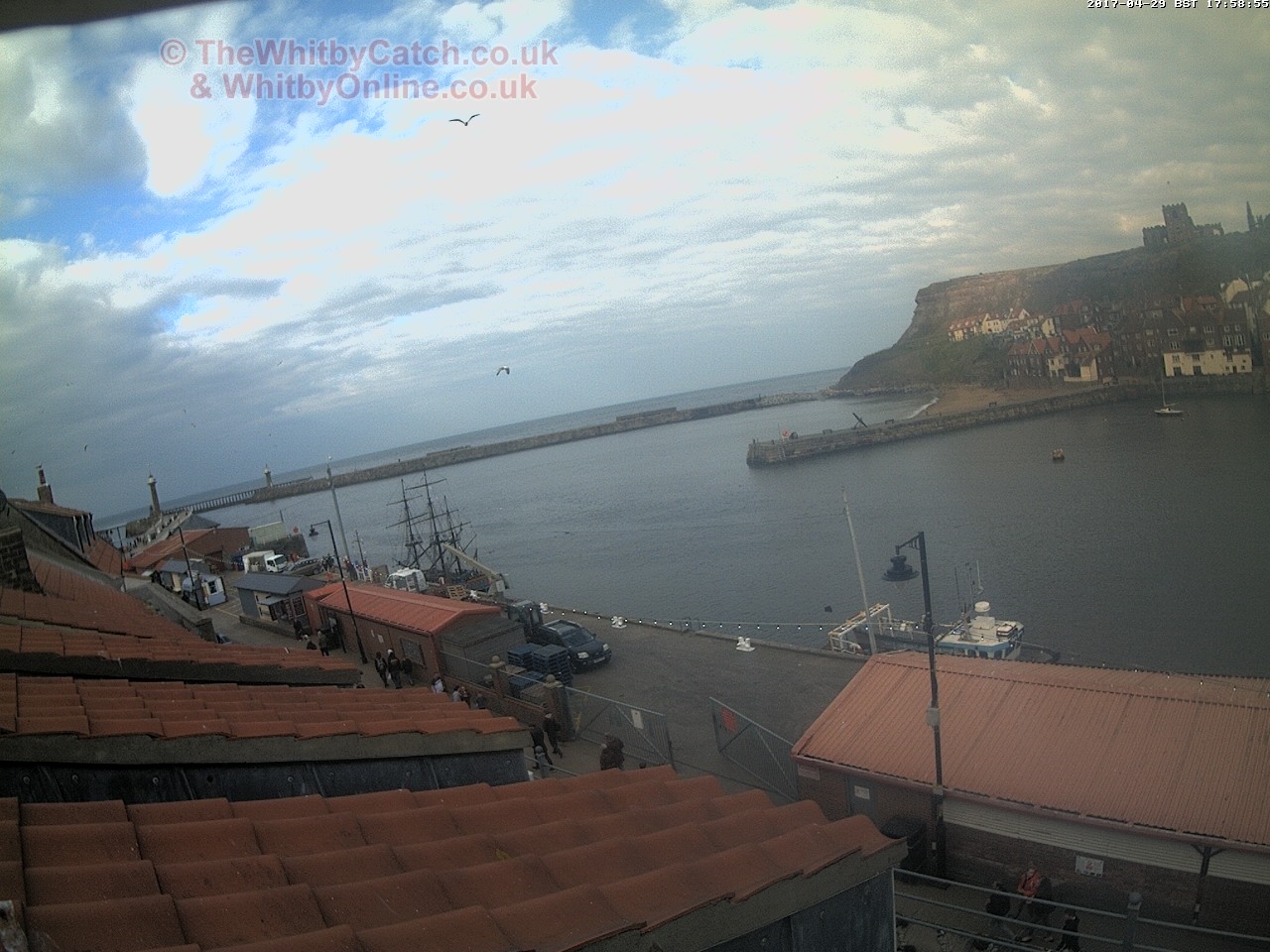 Whitby Sat 29th April 2017 17:59.