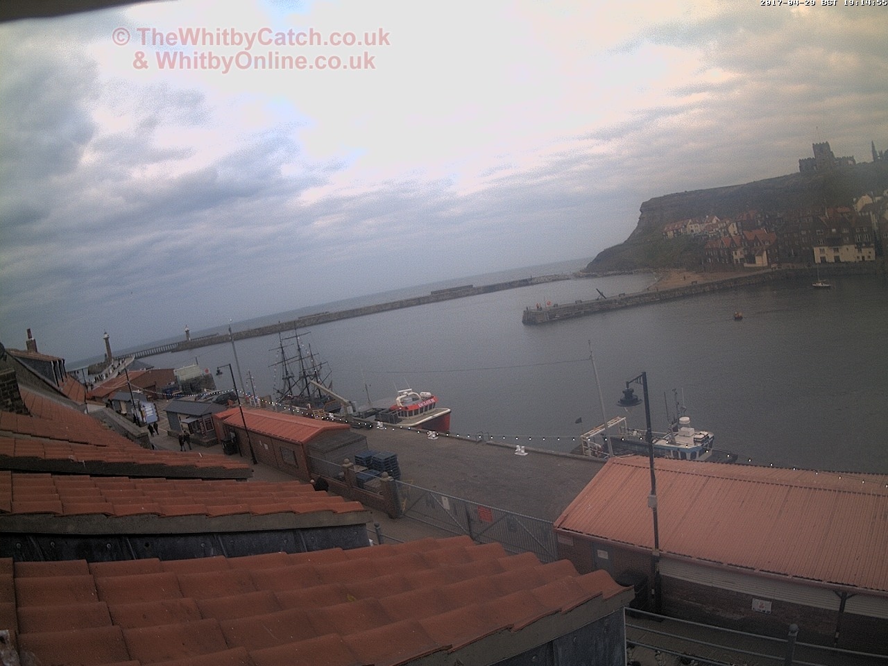 Whitby Sat 29th April 2017 19:15.