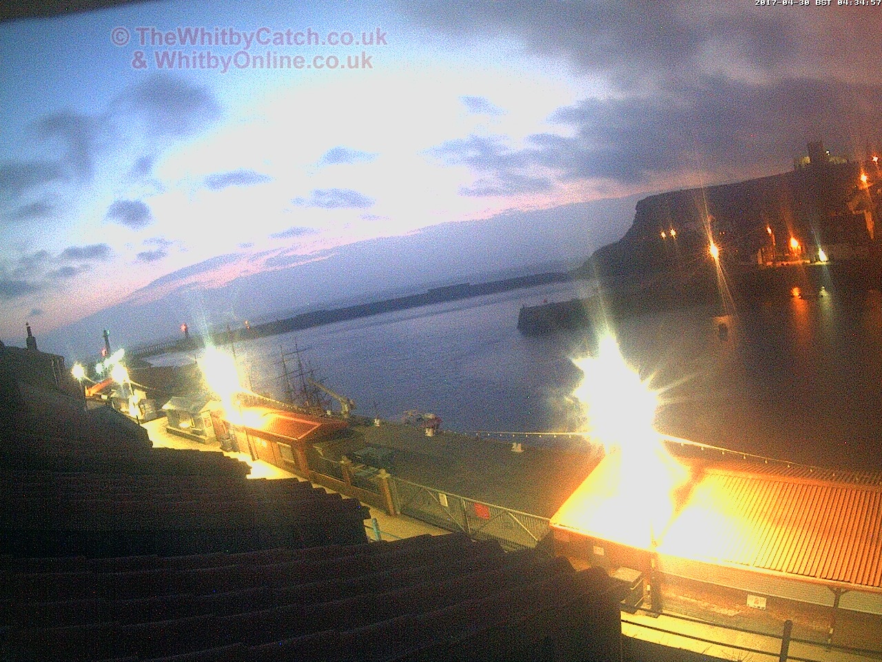 Whitby Sun 30th April 2017 04:35.