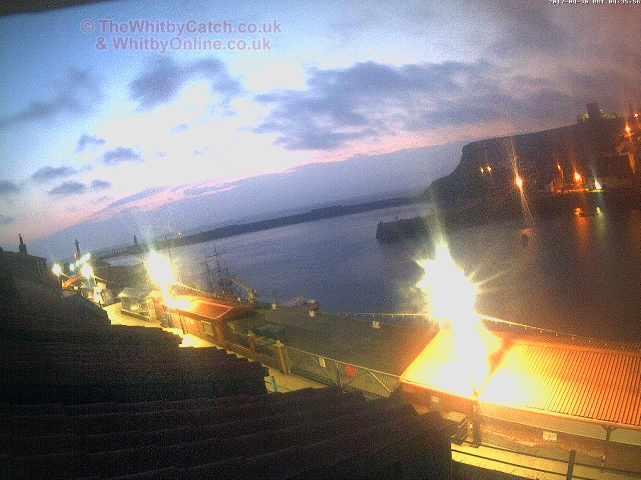 Whitby Sun 30th April 2017 04:36.