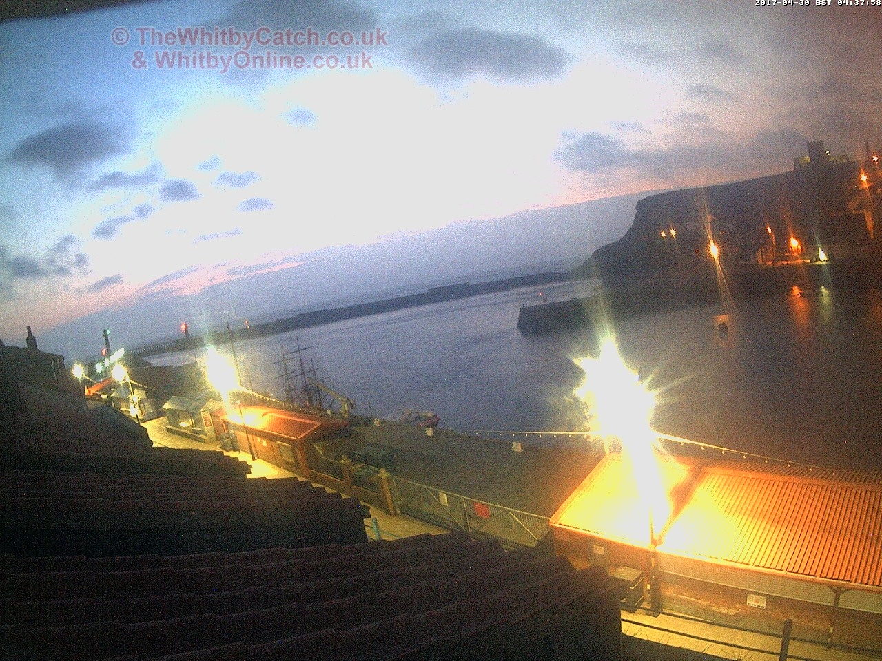 Whitby Sun 30th April 2017 04:38.