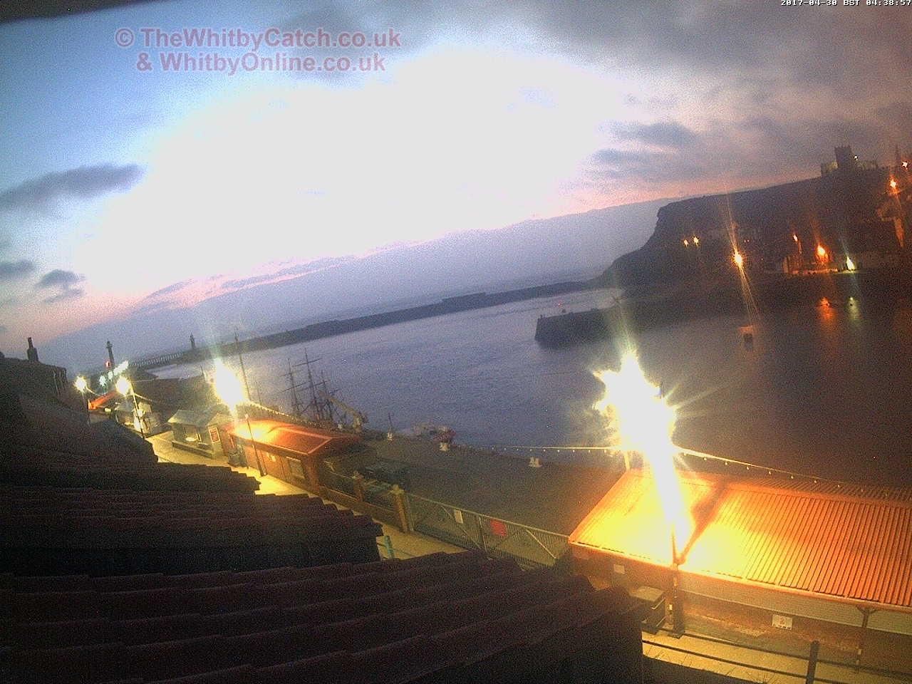 Whitby Sun 30th April 2017 04:39.