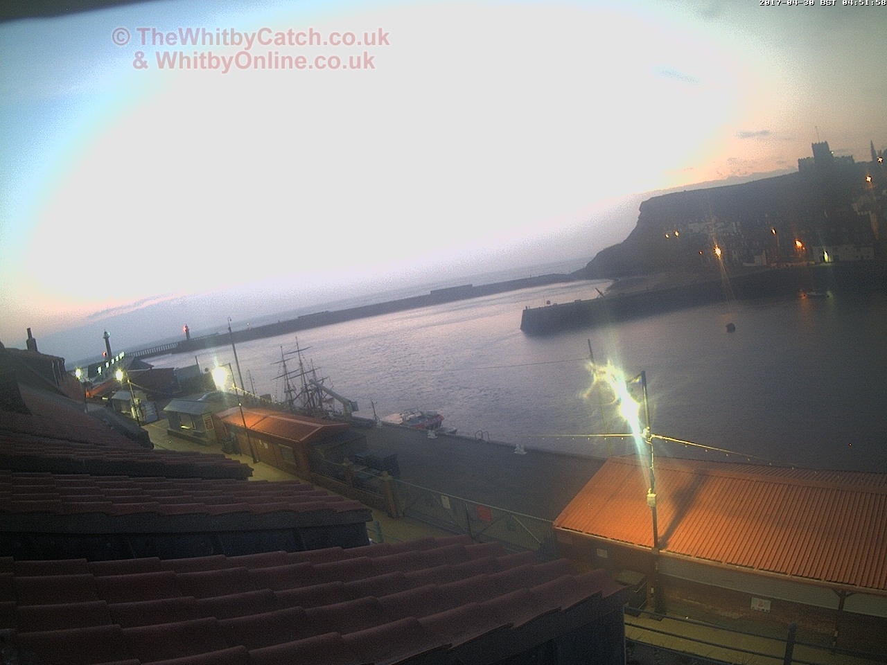 Whitby Sun 30th April 2017 04:52.