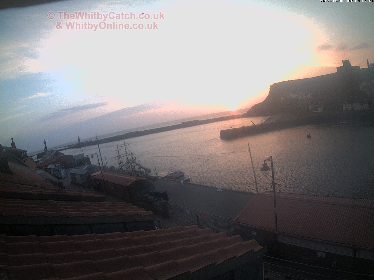 Whitby Sun 30th April 2017 05:33.