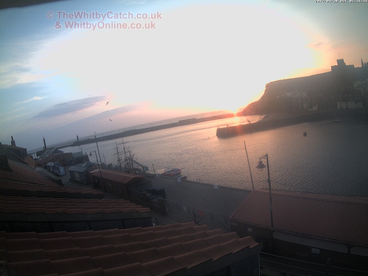 Whitby Sun 30th April 2017 05:37.
