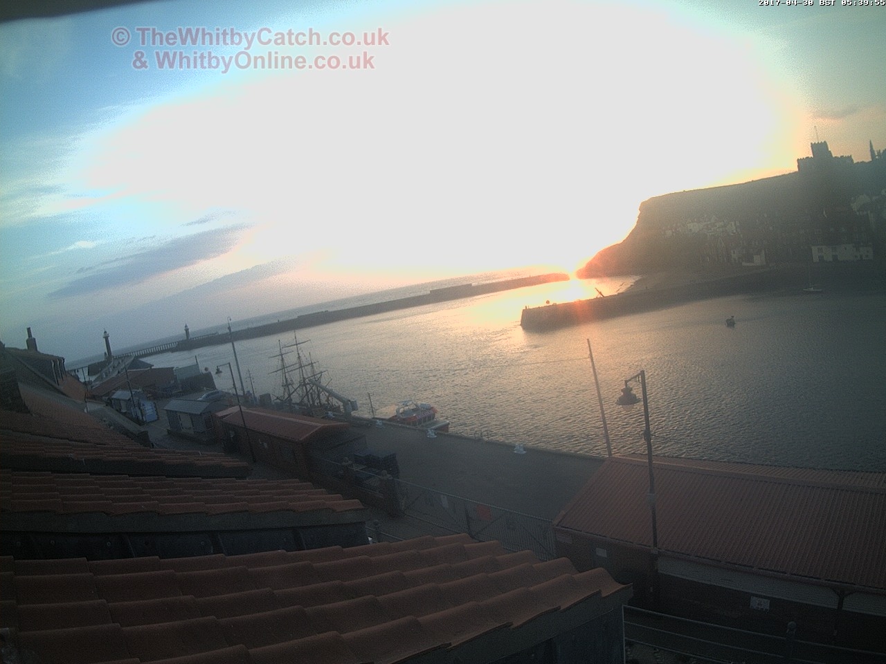 Whitby Sun 30th April 2017 05:40.