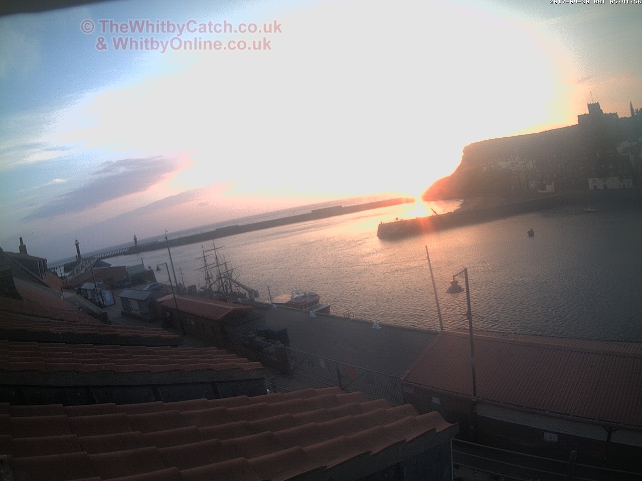 Whitby Sun 30th April 2017 05:42.