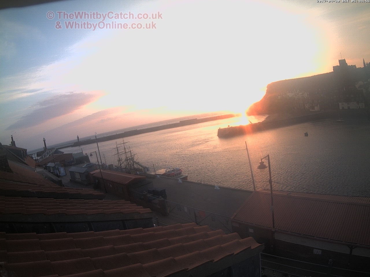 Whitby Sun 30th April 2017 05:45.