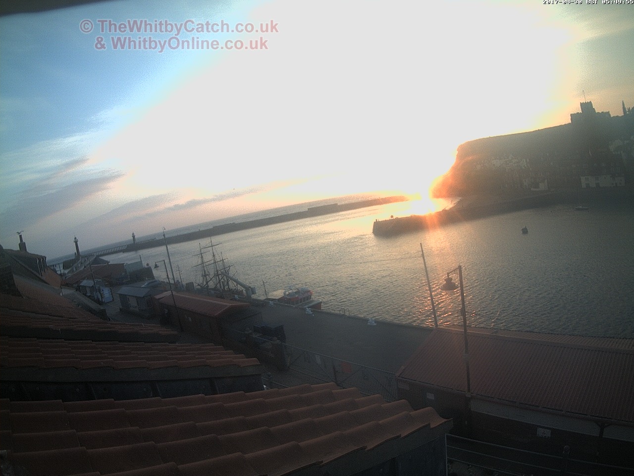 Whitby Sun 30th April 2017 05:50.