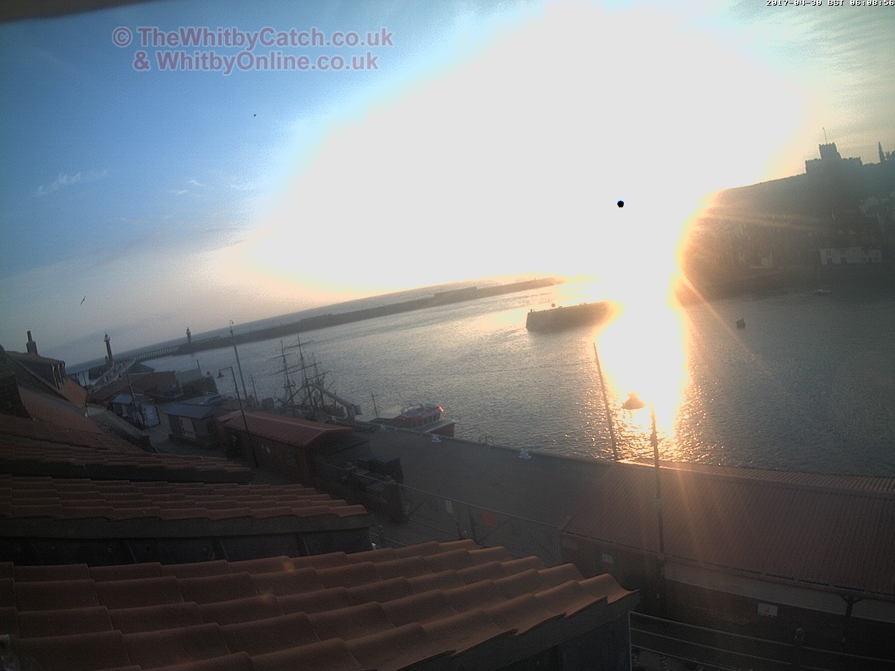 Whitby Sun 30th April 2017 06:09.