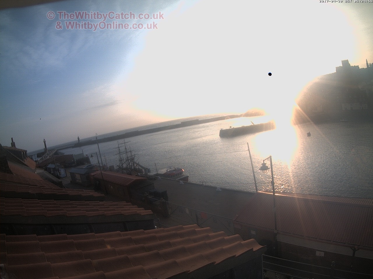 Whitby Sun 30th April 2017 06:25.