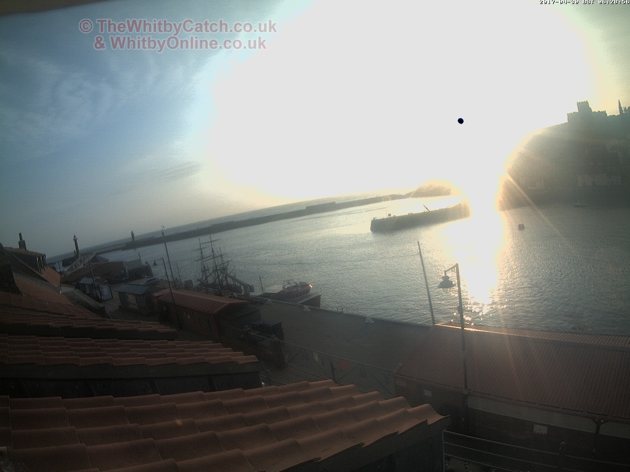 Whitby Sun 30th April 2017 06:29.