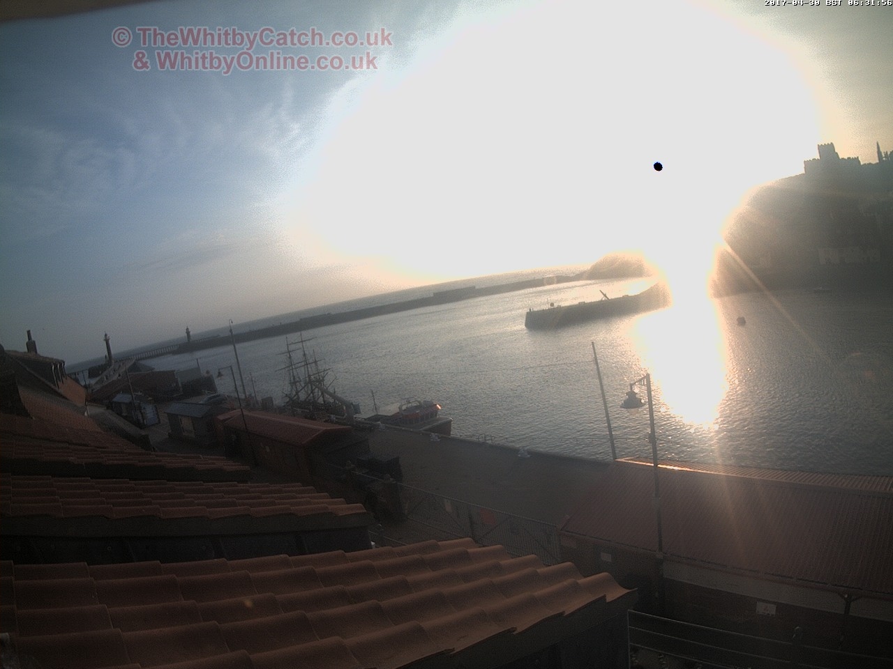 Whitby Sun 30th April 2017 06:32.