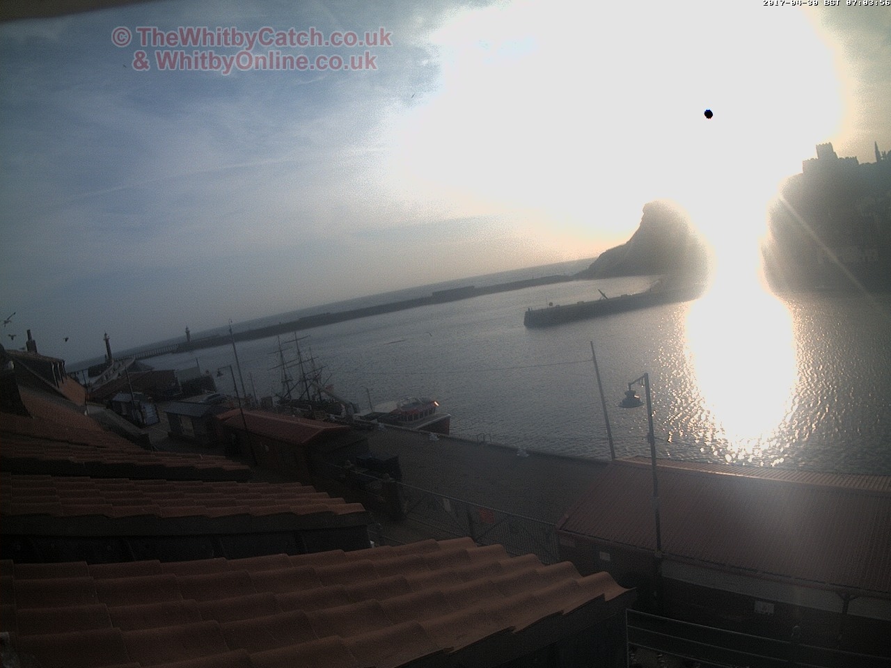 Whitby Sun 30th April 2017 07:04.