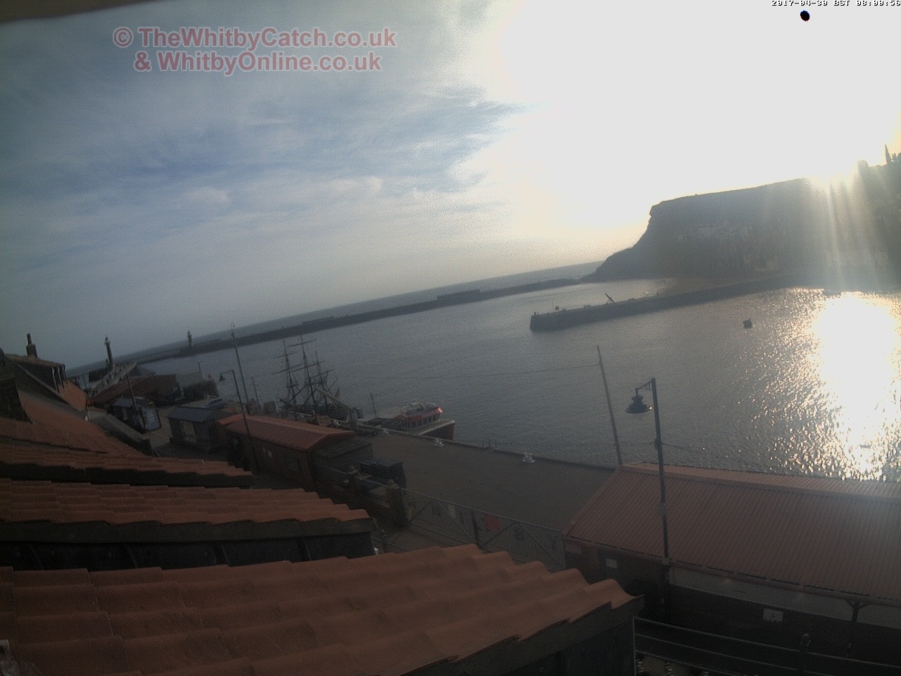 Whitby Sun 30th April 2017 08:01.