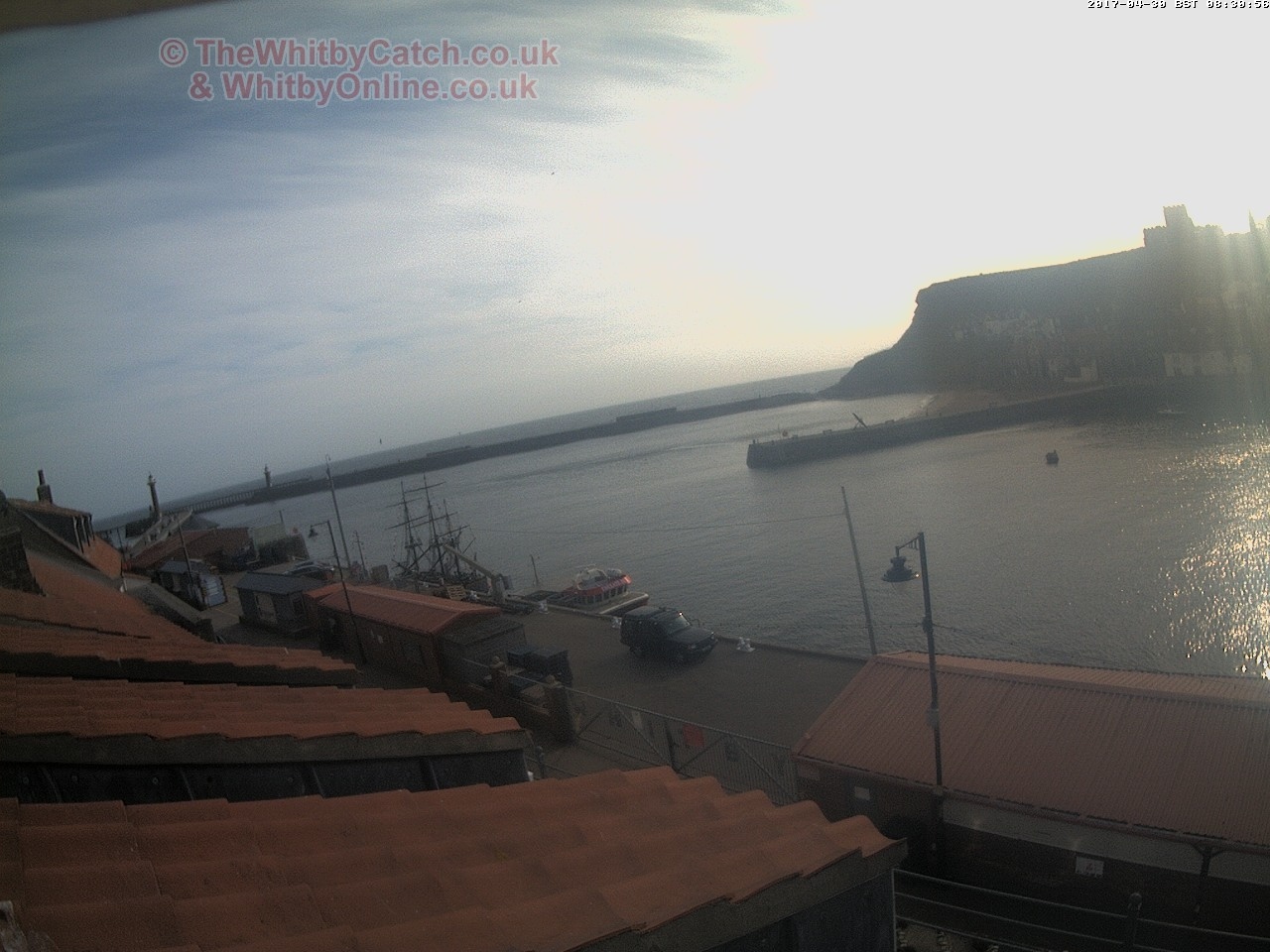 Whitby Sun 30th April 2017 08:31.