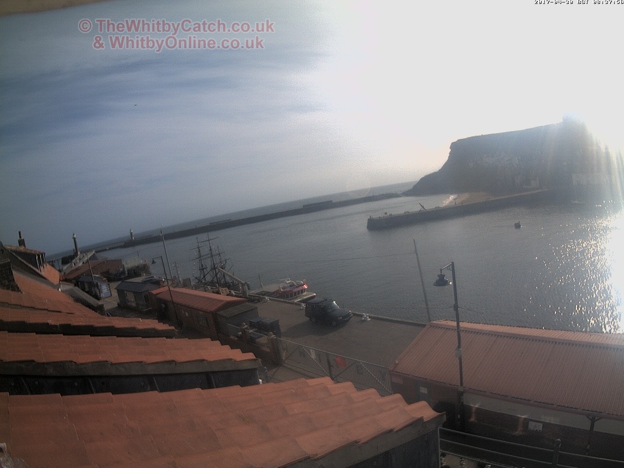 Whitby Sun 30th April 2017 08:38.