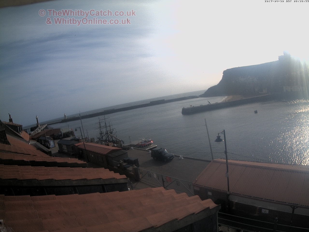 Whitby Sun 30th April 2017 08:39.