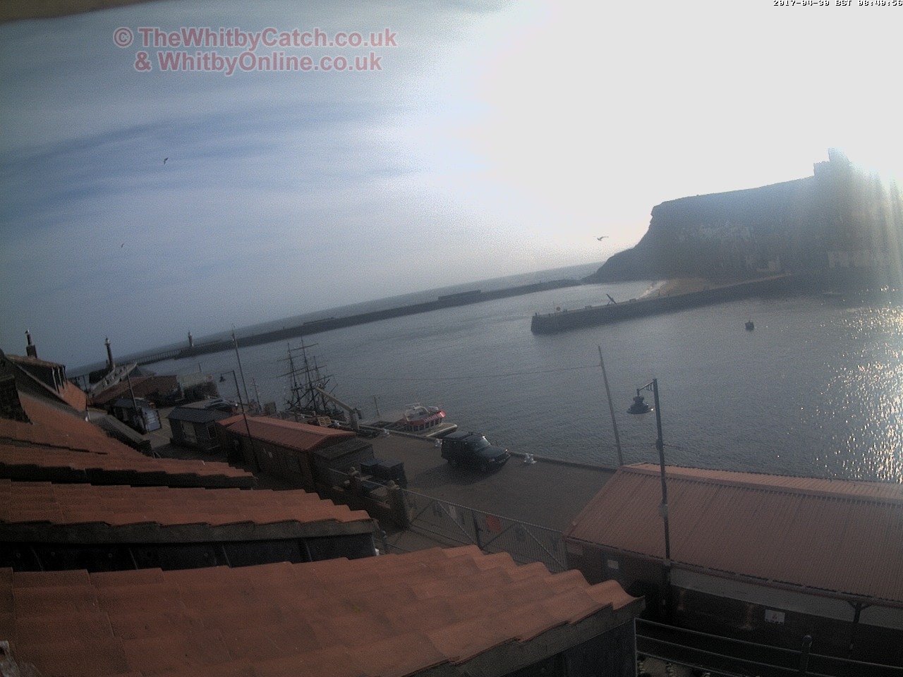 Whitby Sun 30th April 2017 08:41.