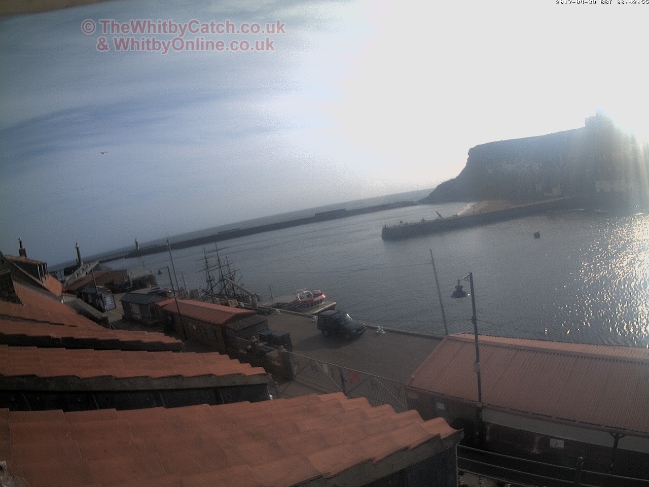 Whitby Sun 30th April 2017 08:43.