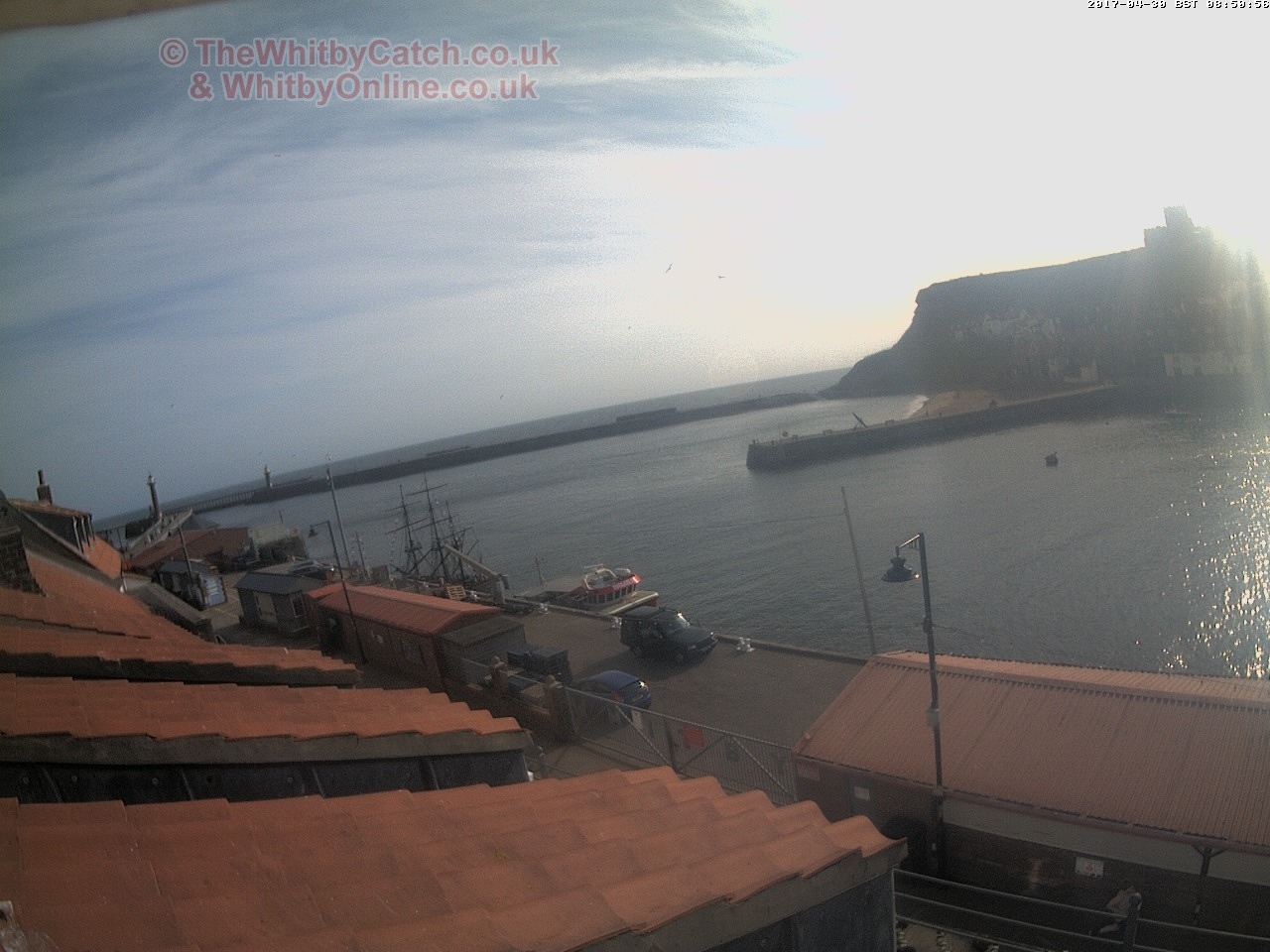Whitby Sun 30th April 2017 08:51.