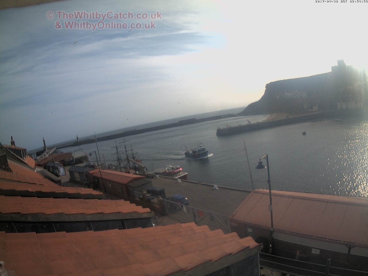 Whitby Sun 30th April 2017 08:55.