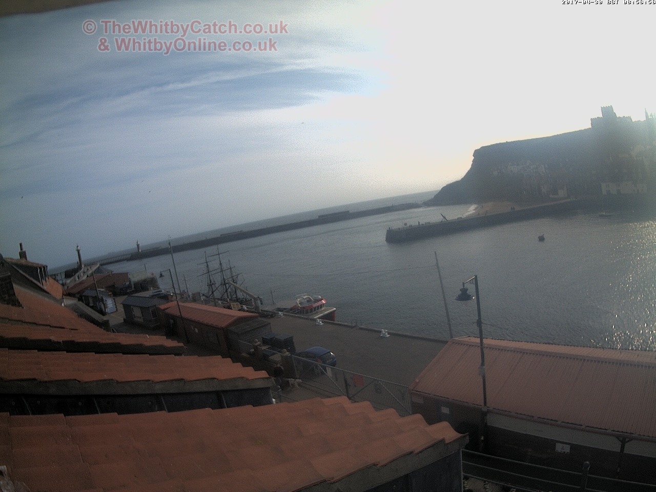 Whitby Sun 30th April 2017 08:57.