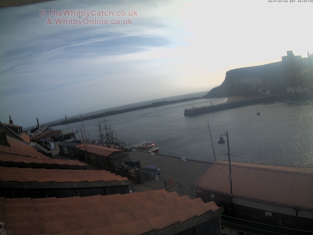 Whitby Sun 30th April 2017 08:58.