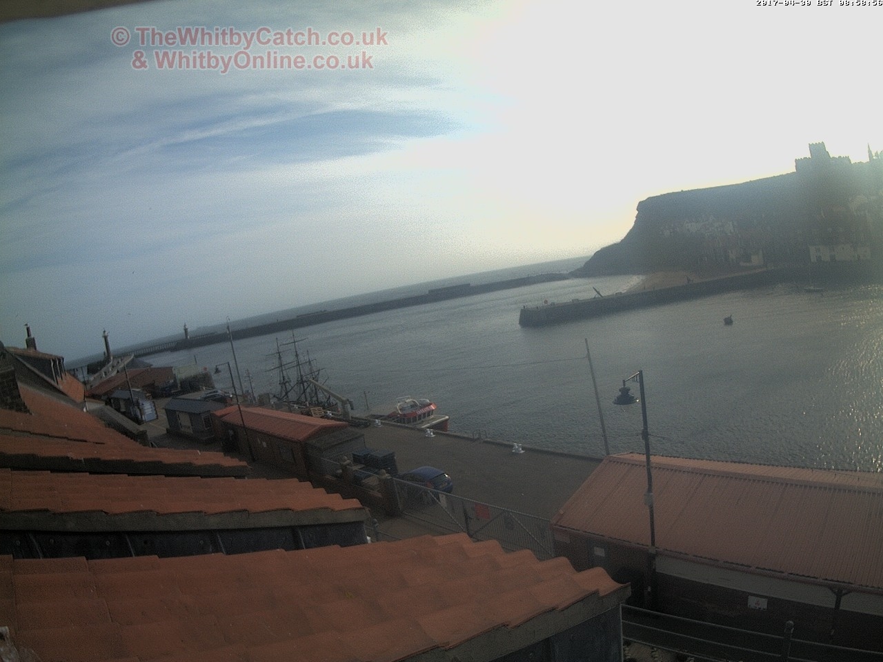 Whitby Sun 30th April 2017 08:59.