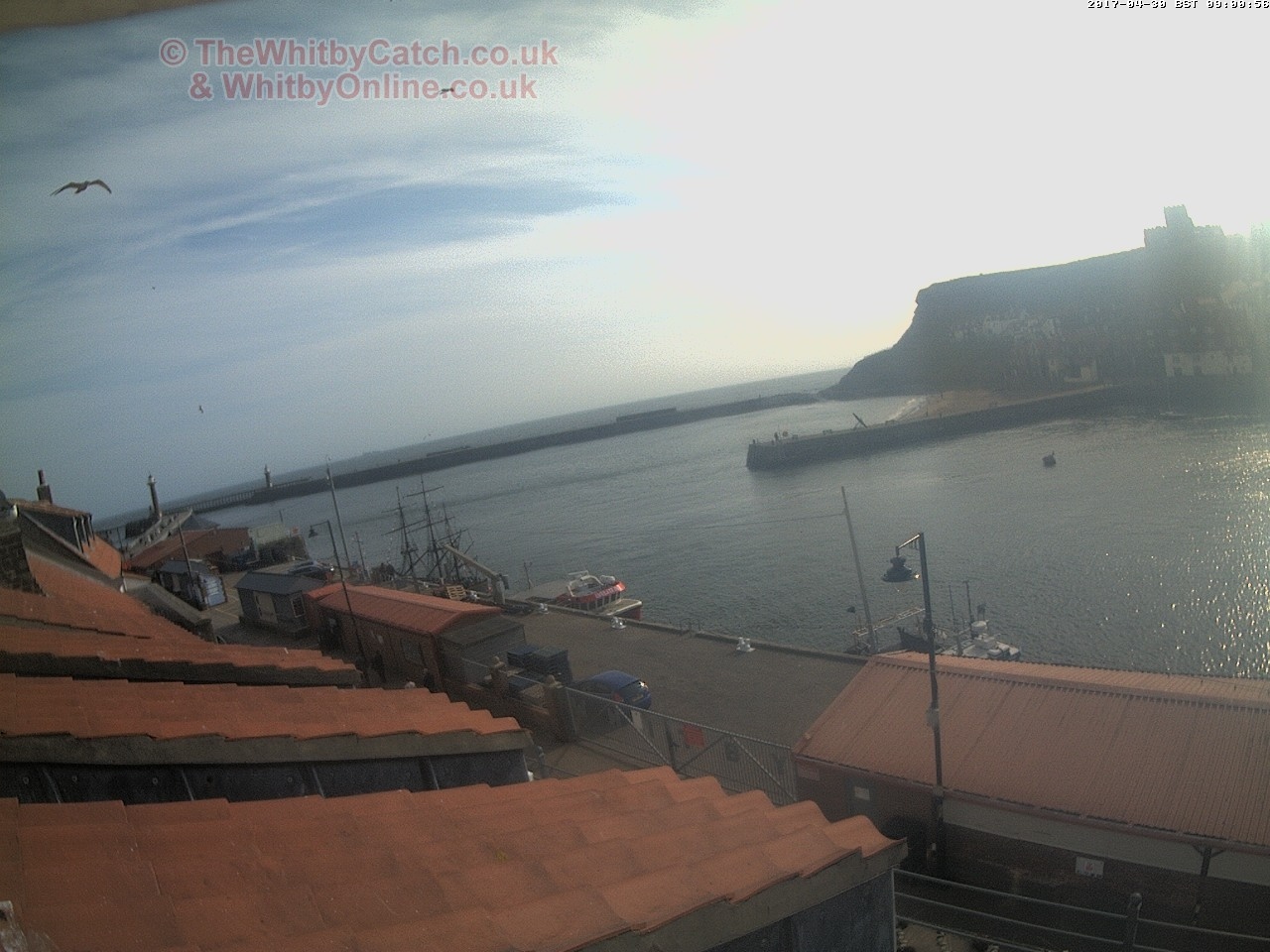 Whitby Sun 30th April 2017 09:01.