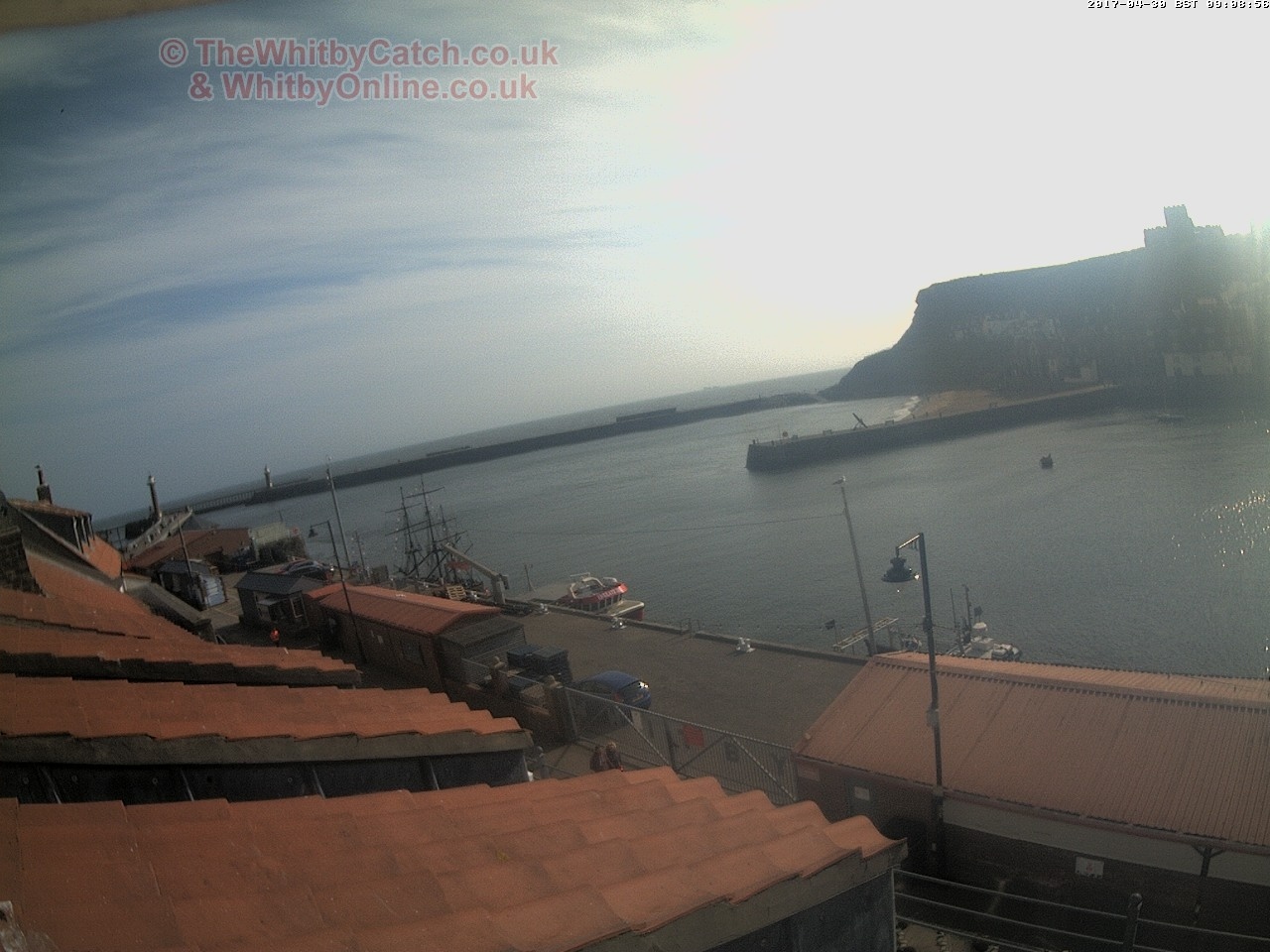 Whitby Sun 30th April 2017 09:09.