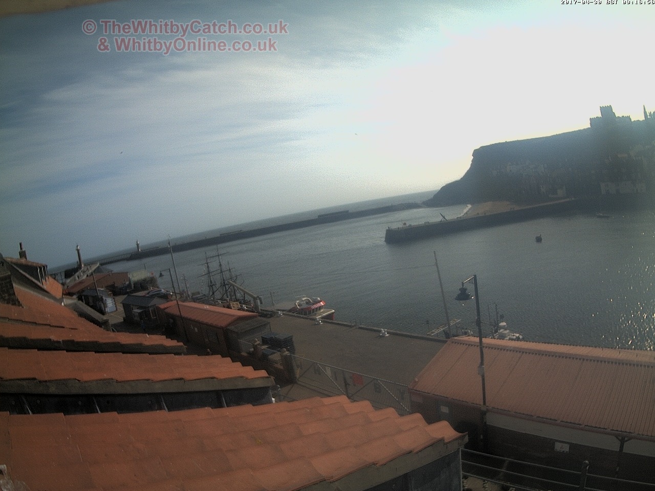 Whitby Sun 30th April 2017 09:17.