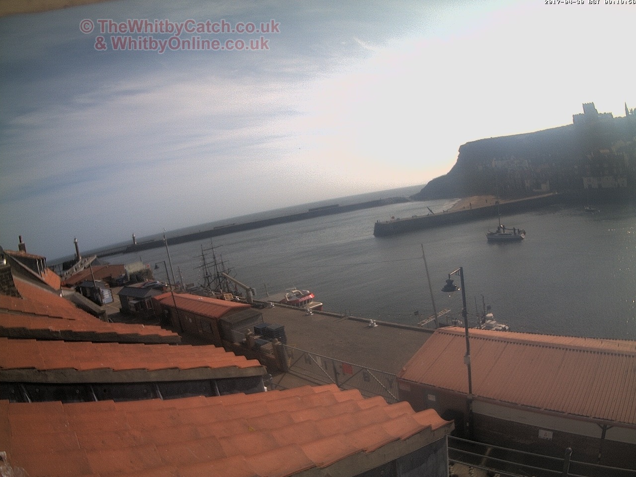 Whitby Sun 30th April 2017 09:20.