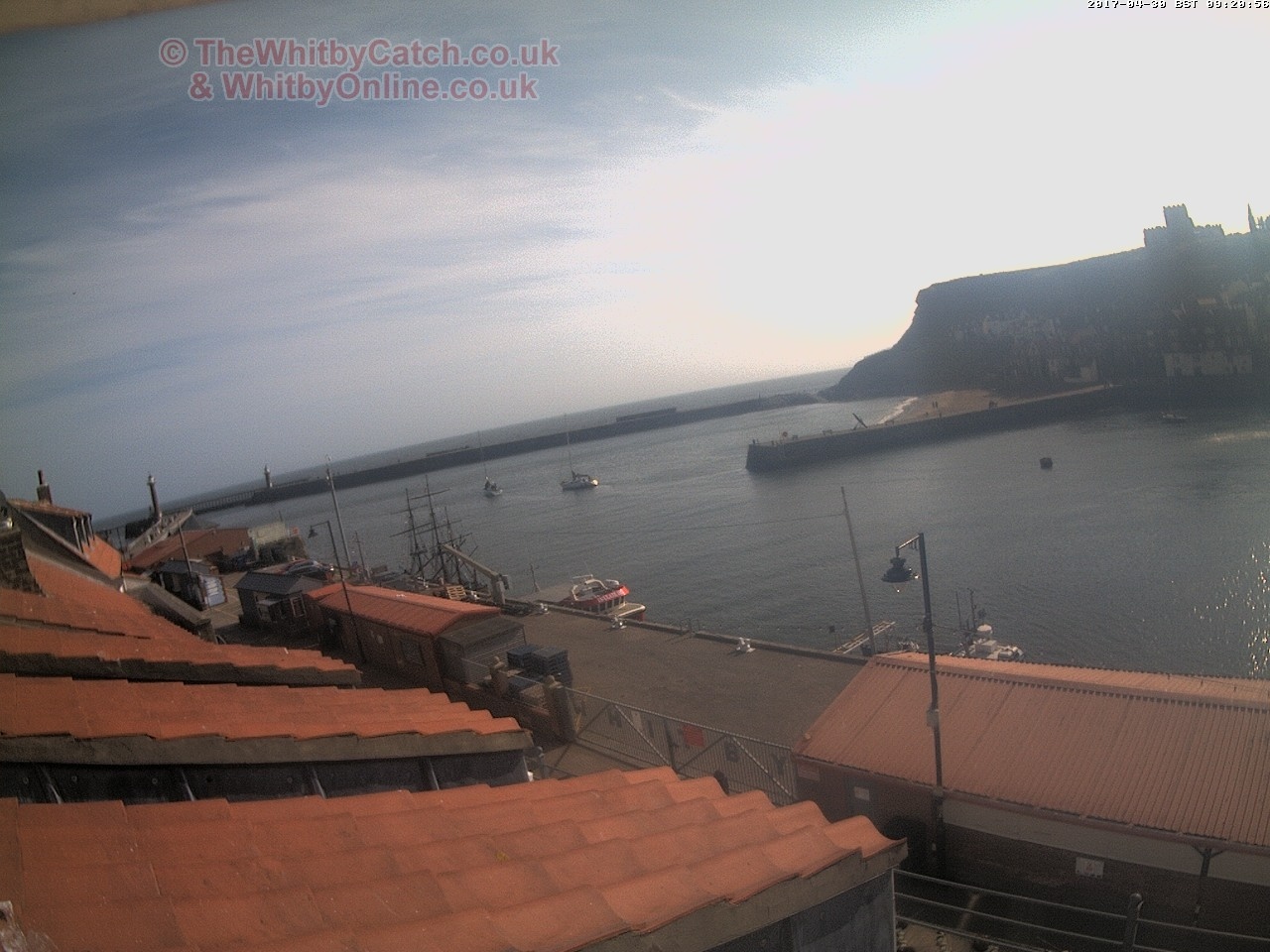 Whitby Sun 30th April 2017 09:21.