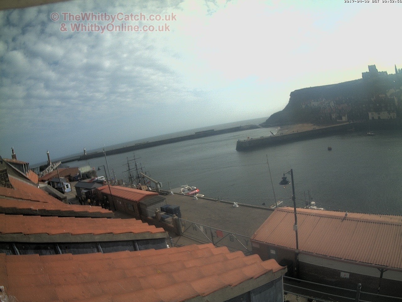 Whitby Sun 30th April 2017 09:53.