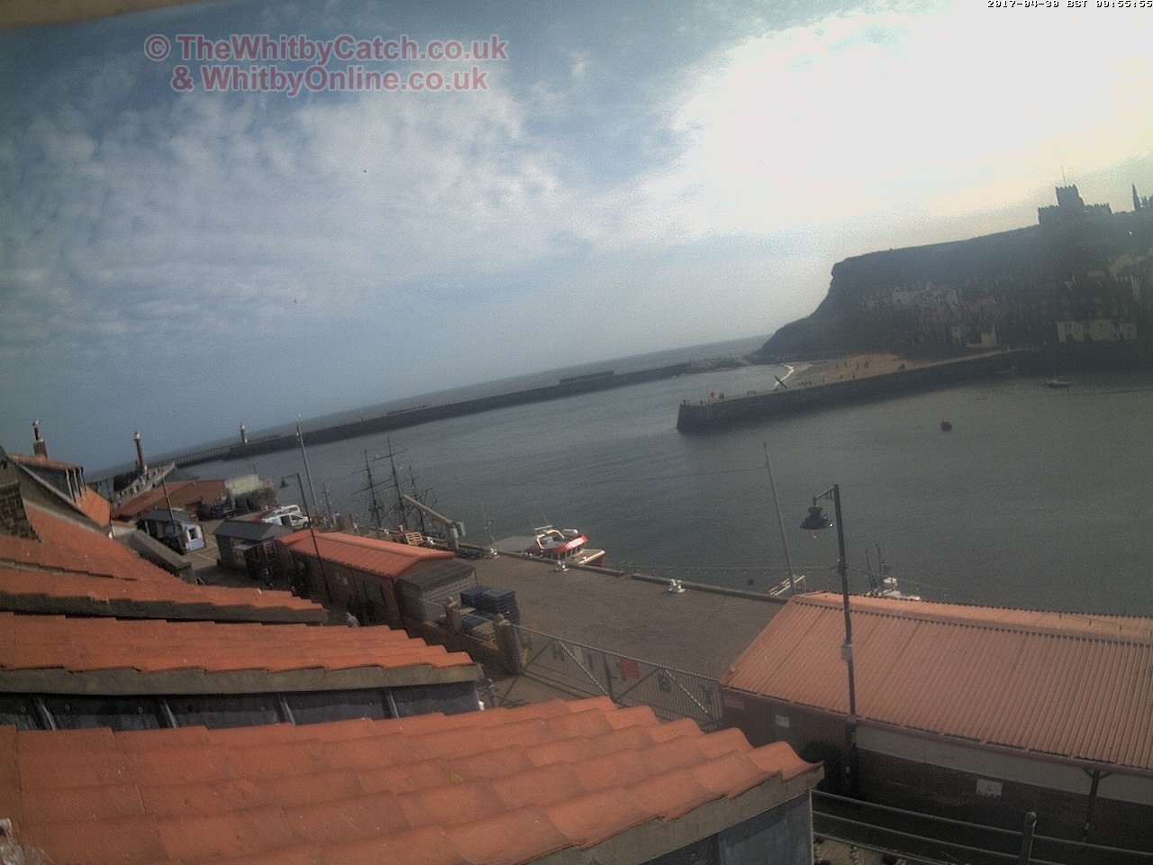 Whitby Sun 30th April 2017 09:56.
