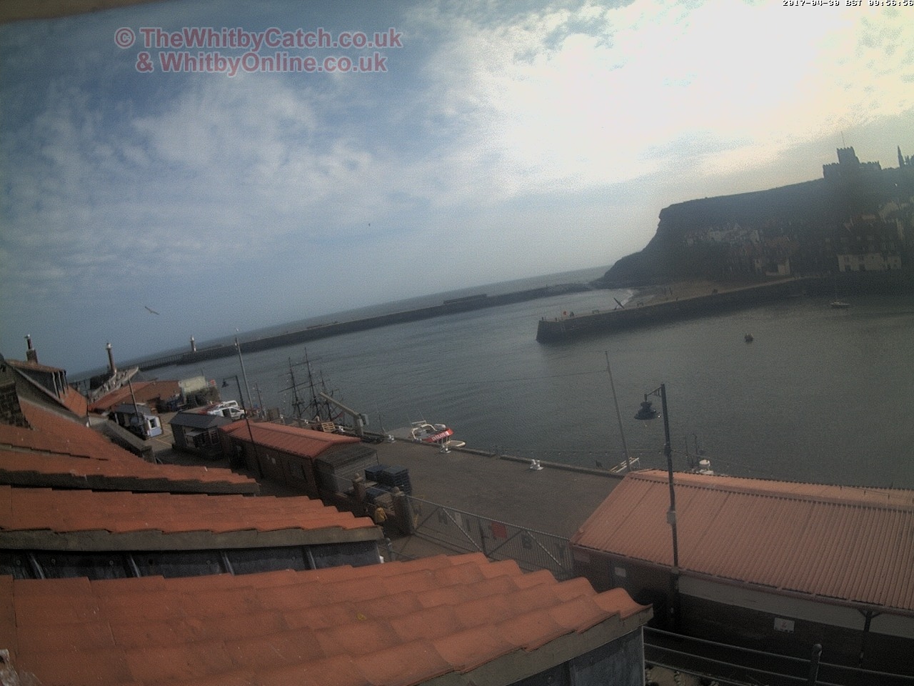 Whitby Sun 30th April 2017 09:57.