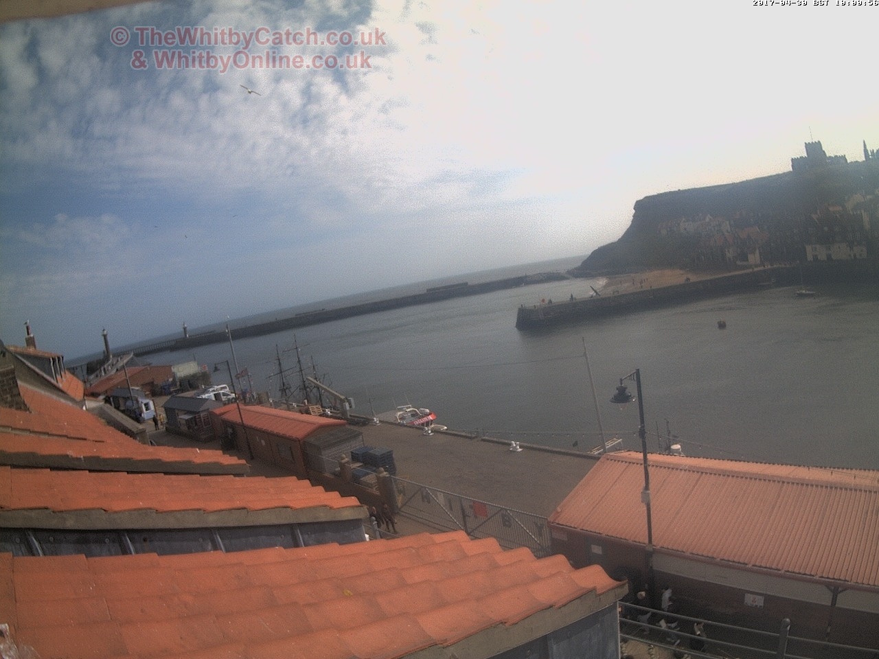 Whitby Sun 30th April 2017 10:01.