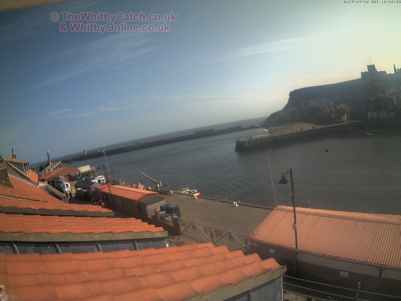 Whitby Sun 30th April 2017 10:39.
