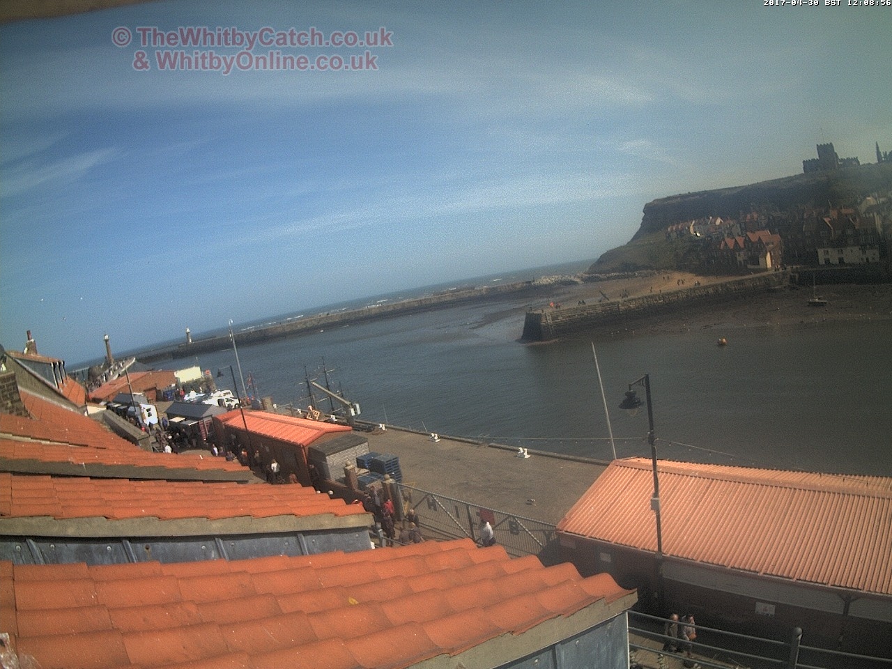 Whitby Sun 30th April 2017 12:09.