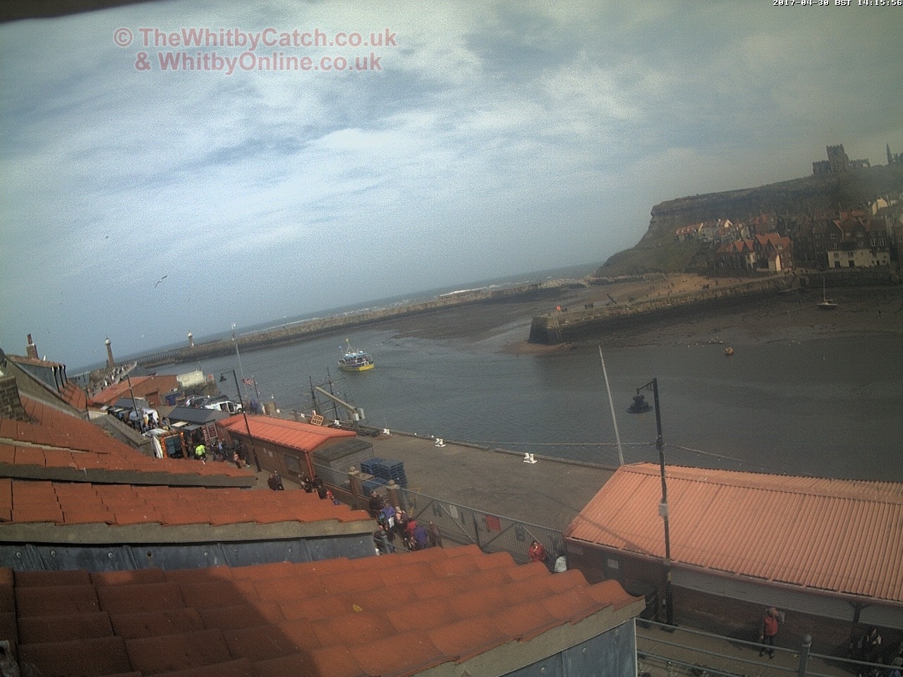 Whitby Sun 30th April 2017 14:16.