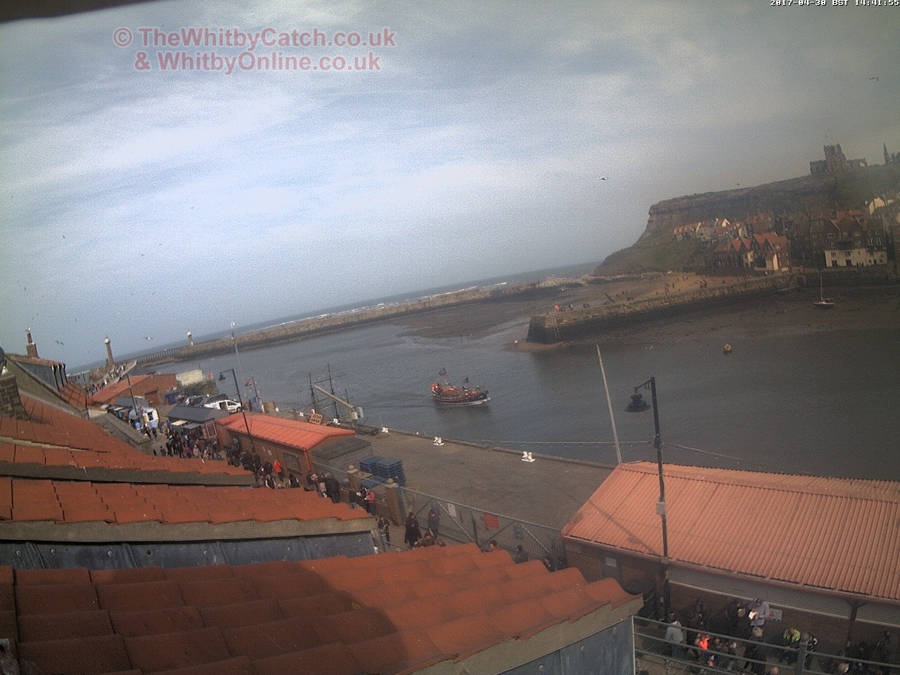 Whitby Sun 30th April 2017 14:42.