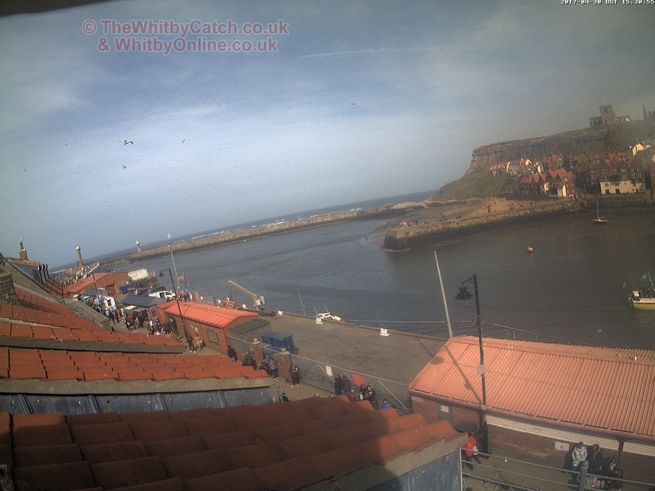 Whitby Sun 30th April 2017 15:31.