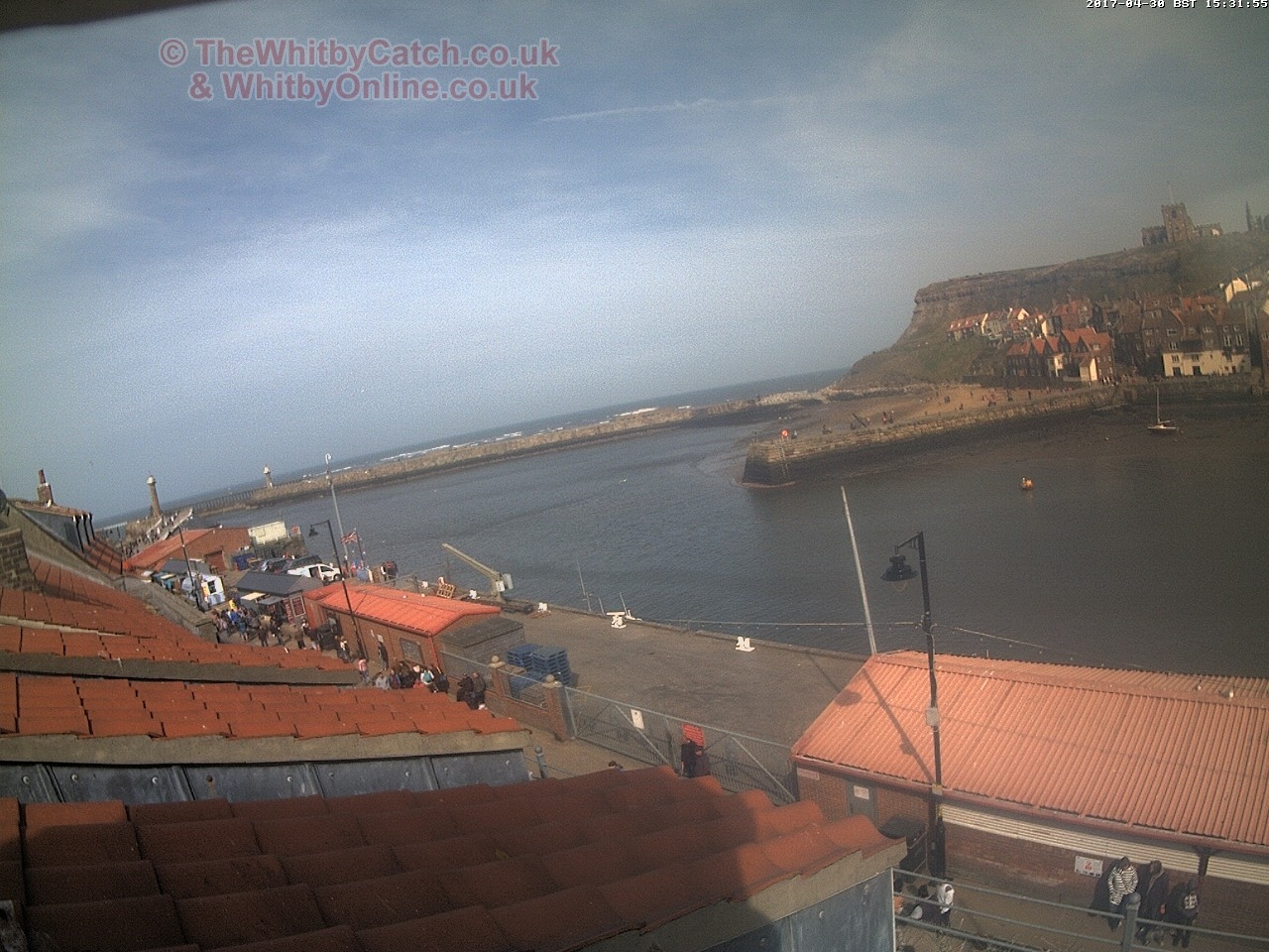 Whitby Sun 30th April 2017 15:32.