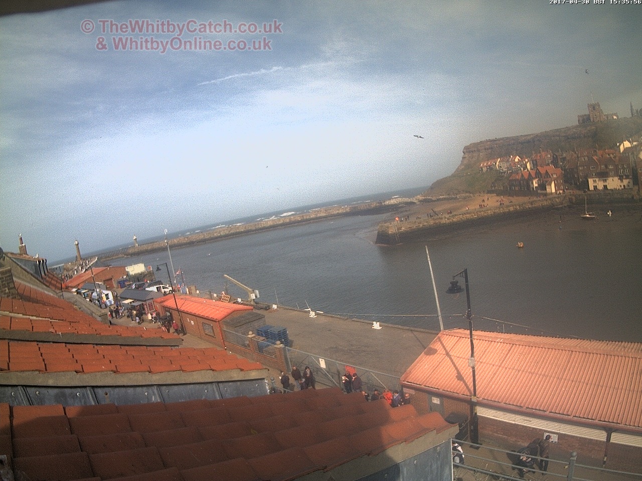 Whitby Sun 30th April 2017 15:36.
